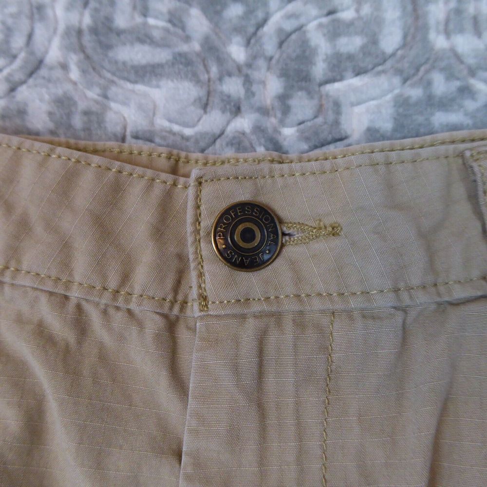 Levis Shorts Mens 33 Beige Cargo Baggy Skater Pockets Outdoor Hiking Ripstop - Picture 3 of 13